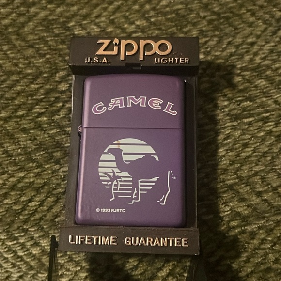 1993 Vintage Collector’s ZIPPO CAMEL PURPLE MATTE LIGHTER - Picture 2 of 7
